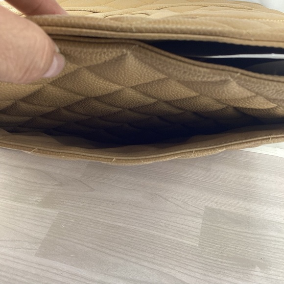 CHANEL Medallion Tan Caviar Tote Bag Authentic. - Picture 8 of 13